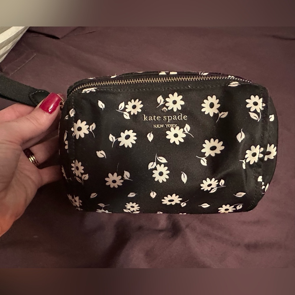 Kate Spade black & floral ‘Chelsea Flower Bico’ zipper makeup cosmetic bag